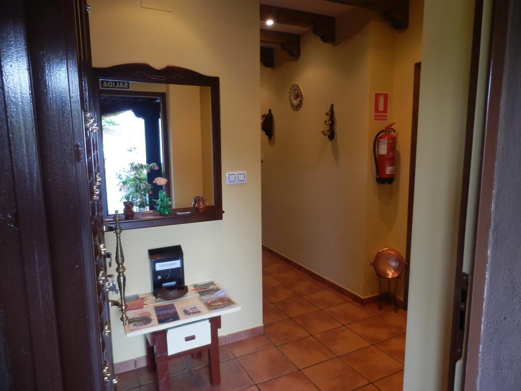 Casa Rural Los Olivos Sotoserrano Esterno foto